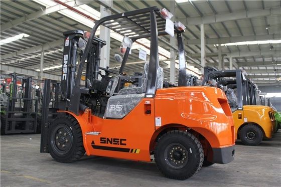 3.5T เครื่องยกดีเซลขนาดเล็ก เครื่องยกดีเซลสีส้ม เครื่องยกดีเซลญี่ปุ่น เครื่องยกไอซูซู