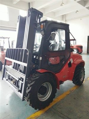 4X2 รถยกถนนที่หยาบ 3500kgs รถยกสี่ล้อขับเคลื่อน