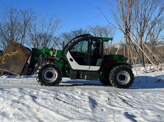 14m Reach Telescopic Boom Forklift 4000 กิโลกรัม Telescoping Boom Forklift เครื่องยกรถ